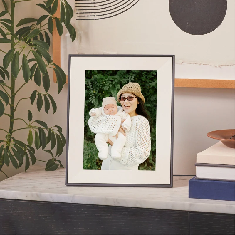 Aspen 12 by Aura Frames