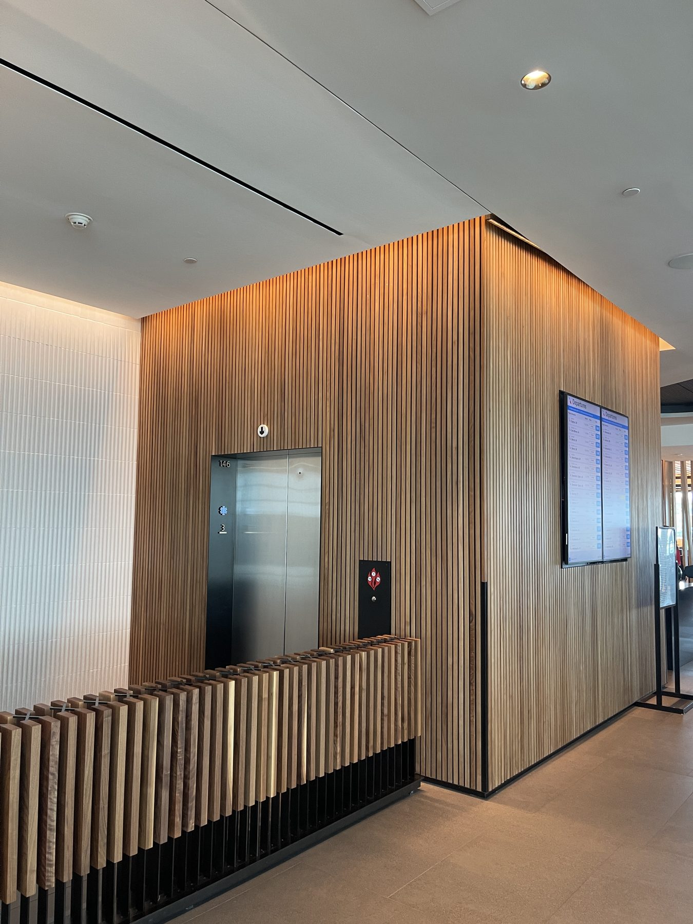 Delta Lounge wooden slats