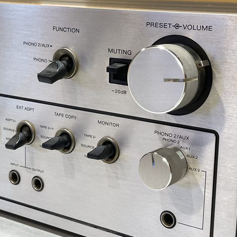 Buttons, 24